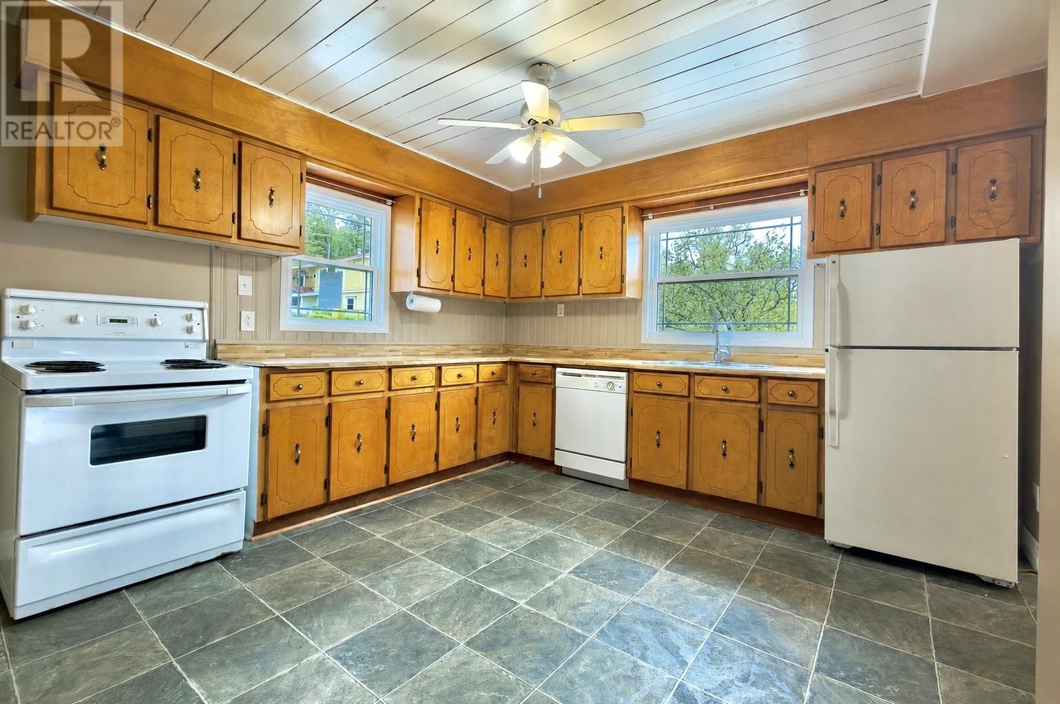 138 Memorial Drive photo 4