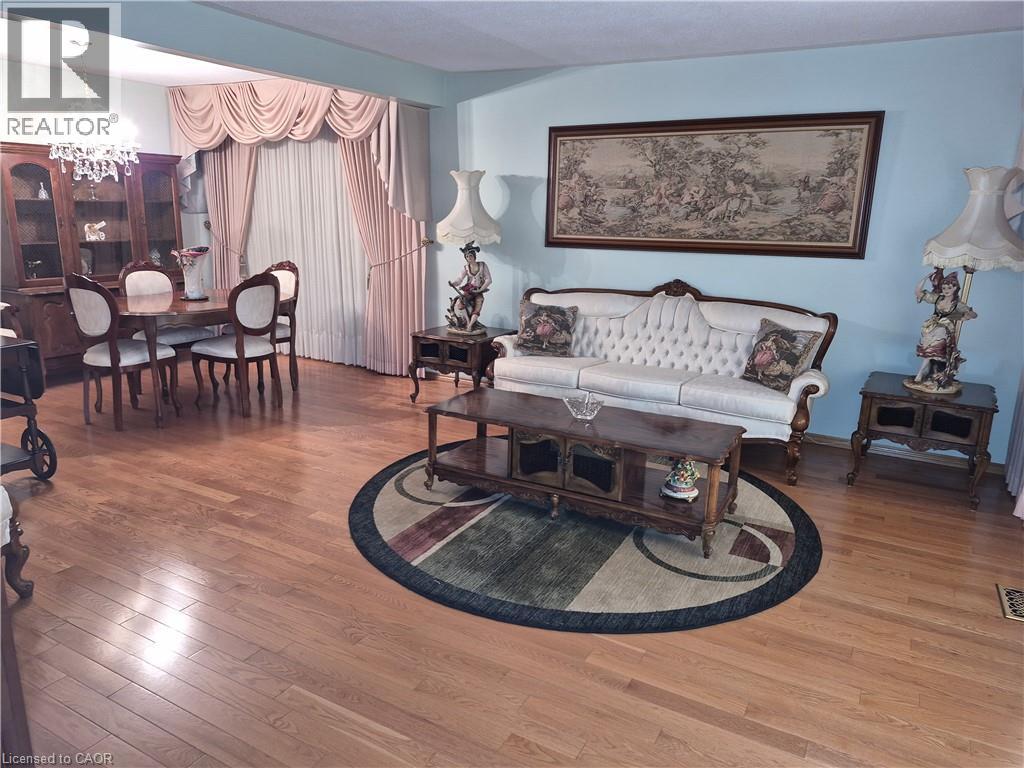 11 Fassett Avenue, Hamilton, Ontario  L9C 4E6 - Photo 4 - 40847159