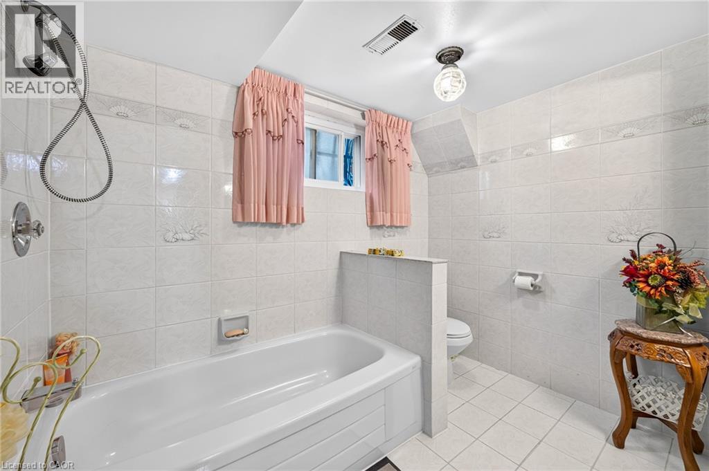 11 Fassett Avenue, Hamilton, Ontario  L9C 4E6 - Photo 19 - 40847159