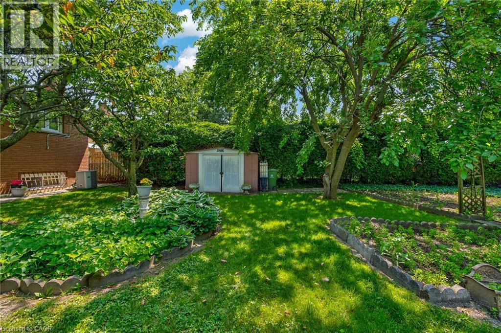 11 Fassett Avenue, Hamilton, Ontario  L9C 4E6 - Photo 33 - 40847159