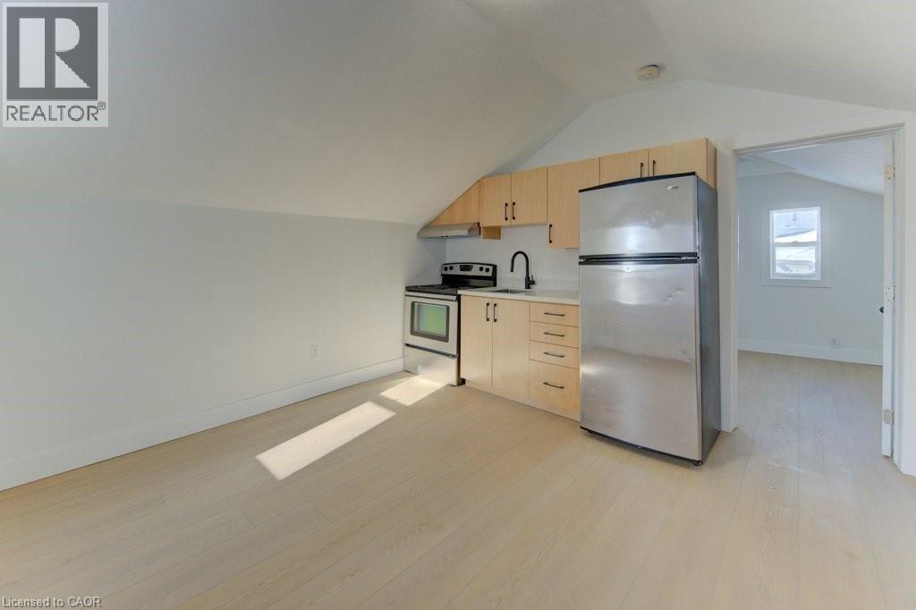 190 Lancaster Street E, Kitchener, Ontario  N2H 1N4 - Photo 5 - 40850374