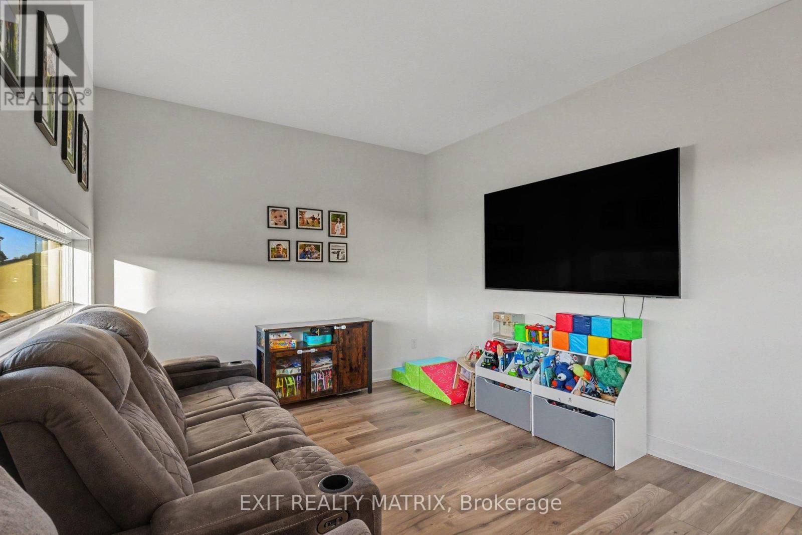 214 Cypress Street, The Nation, Ontario K0A 2M0 - Photo 2 - X13834508