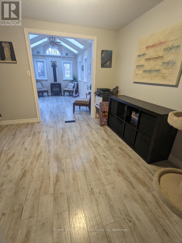 18 Moderwell Street, Stratford, Ontario N5A 7T9 - Photo 13 - X13834632