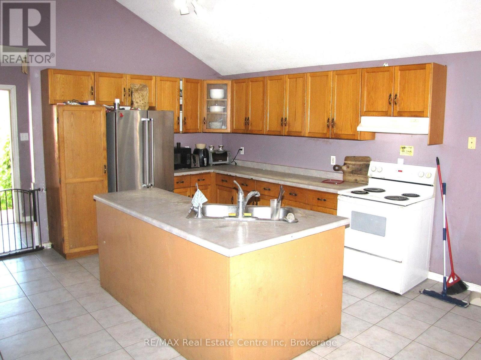 171 Deerpath Drive, Guelph, Ontario N1K 1W8 - Photo 2 - X13834638