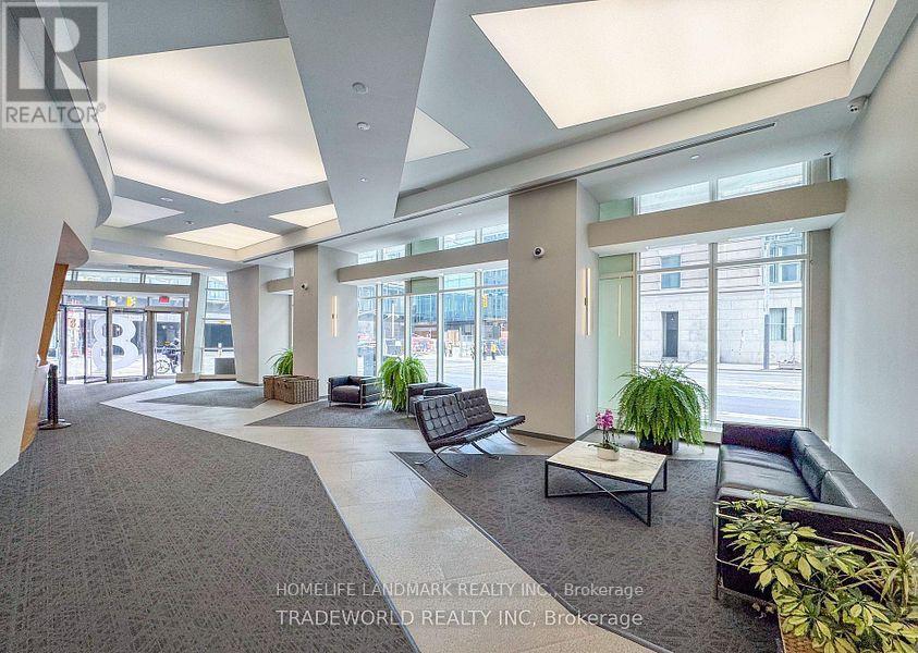 5203 - 8 The Esplanade Avenue, Toronto, Ontario  M5E 0A6 - Photo 4 - C13834438