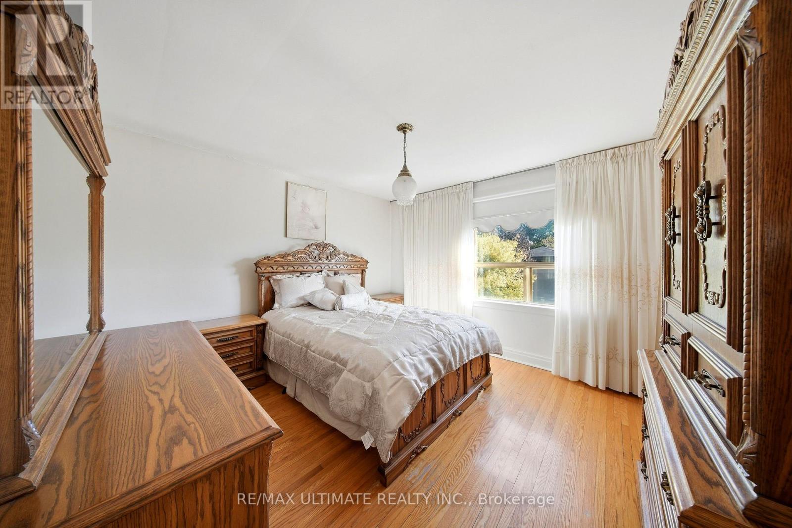 500a Northcliffe Boulevard, Toronto, Ontario  M6E 3L5 - Photo 17 - C13834626