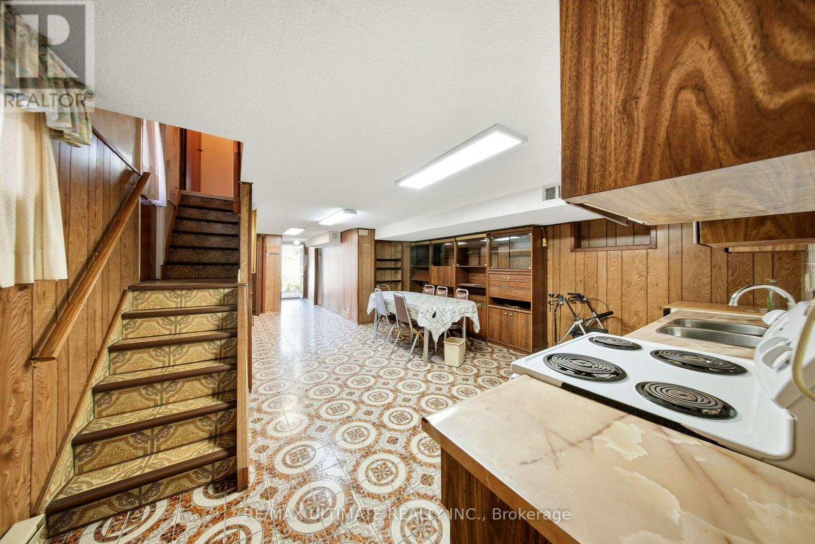 500a Northcliffe Boulevard, Toronto, Ontario  M6E 3L5 - Photo 22 - C13834626