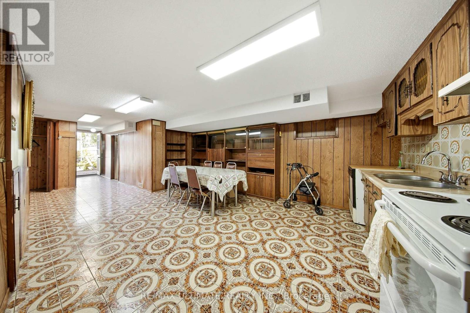 500a Northcliffe Boulevard, Toronto, Ontario  M6E 3L5 - Photo 23 - C13834626