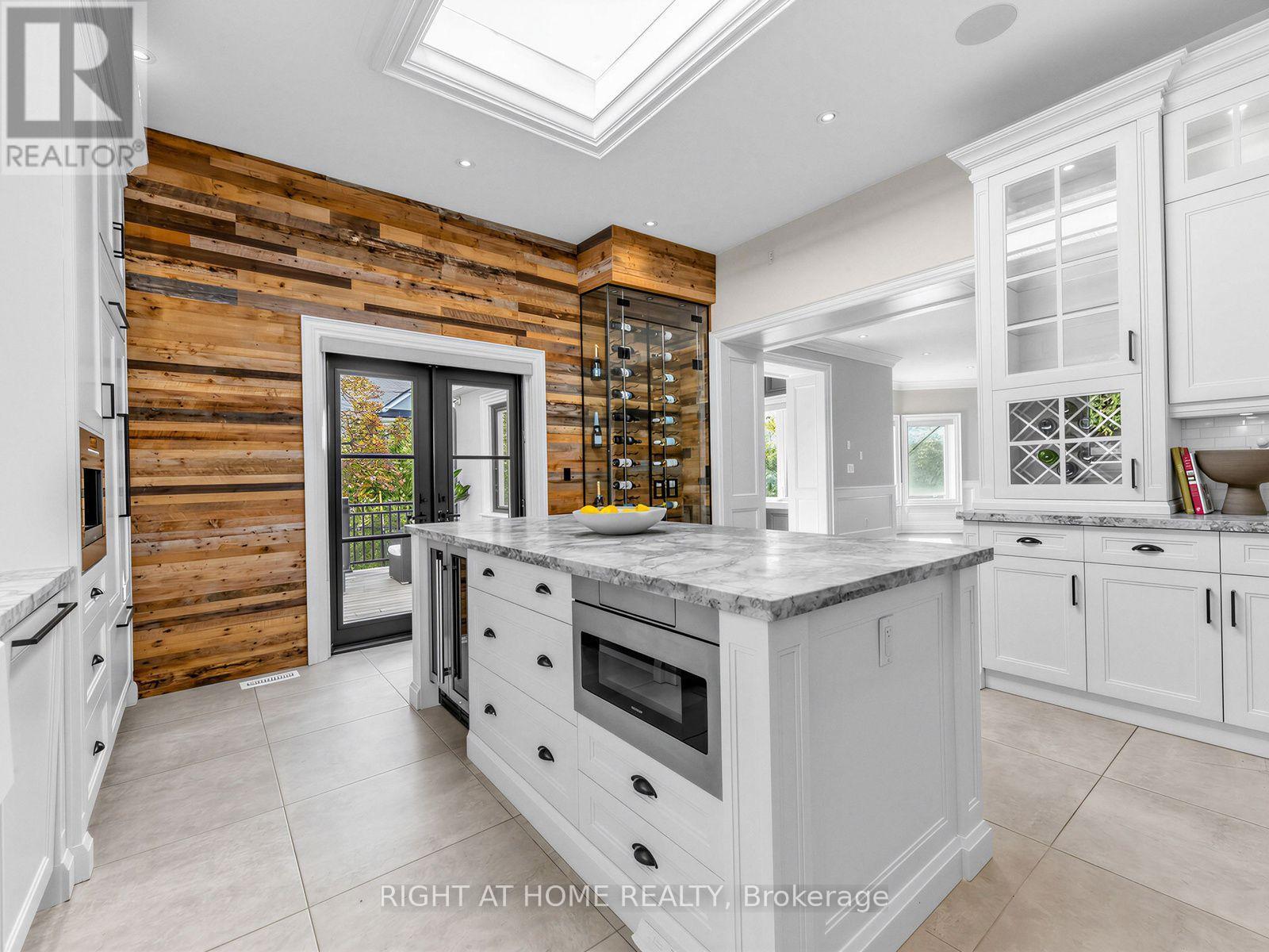 204 Glen Road, Toronto, Ontario  M4W 2X1 - Photo 13 - C13834708