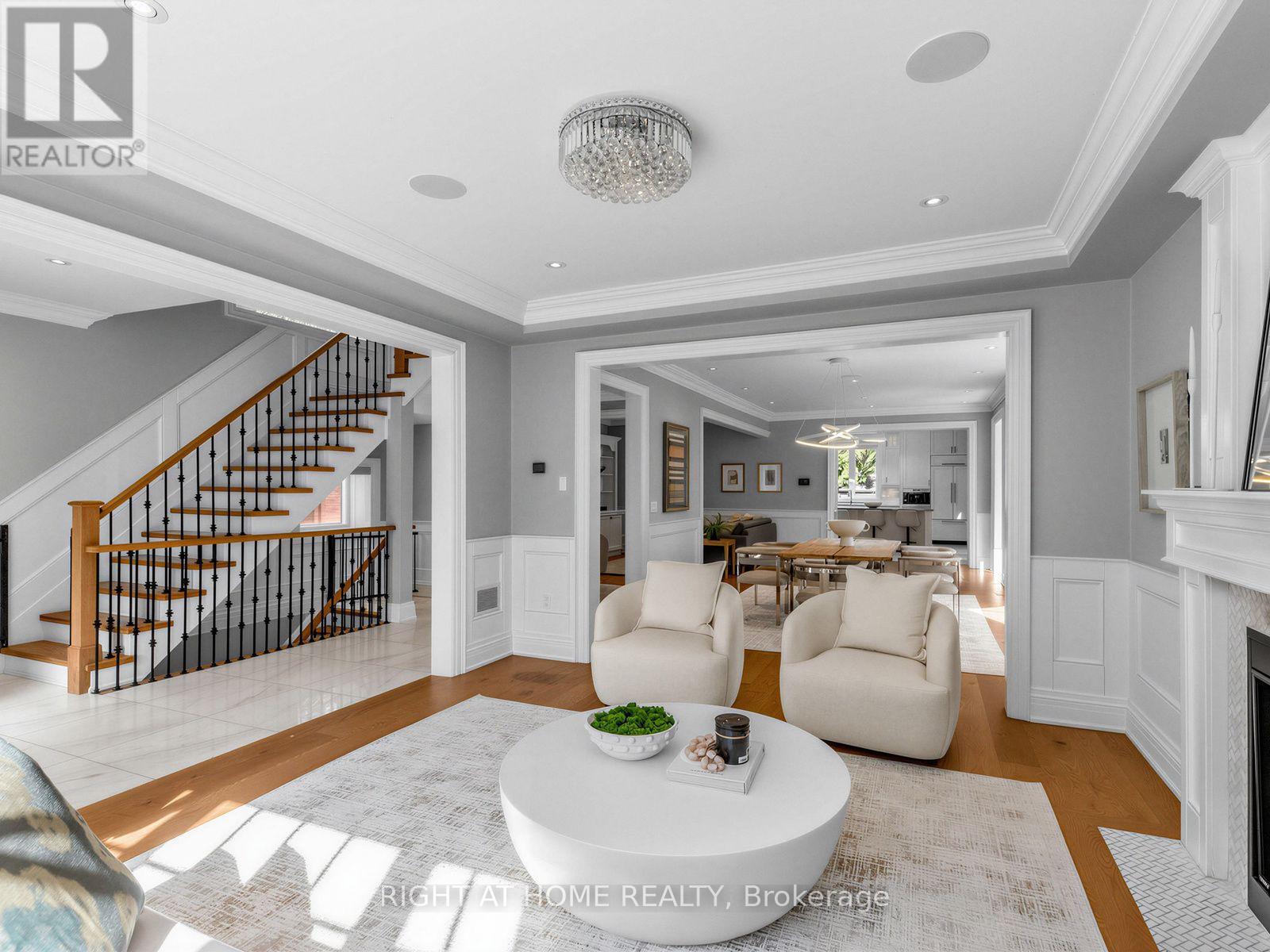 204 Glen Road, Toronto, Ontario  M4W 2X1 - Photo 5 - C13834708