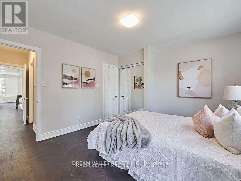 Main - 24 Gable Place, Toronto, Ontario  M1P 4J8 - Photo 12 - E13834476