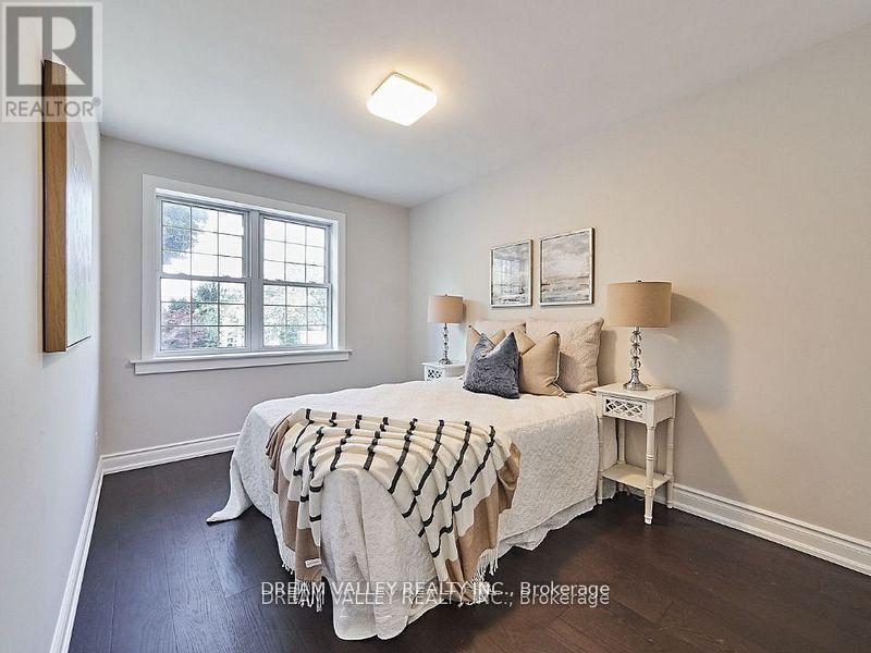Main - 24 Gable Place, Toronto, Ontario  M1P 4J8 - Photo 14 - E13834476