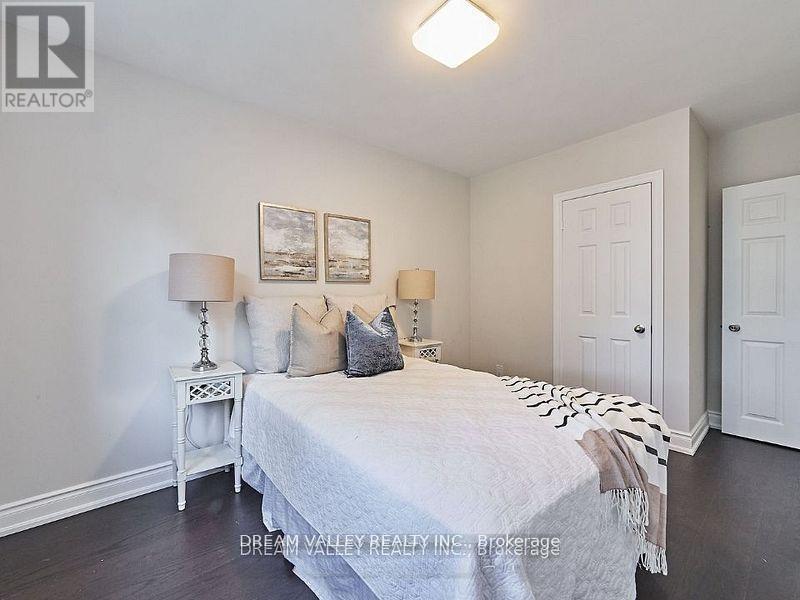 Main - 24 Gable Place, Toronto, Ontario  M1P 4J8 - Photo 15 - E13834476