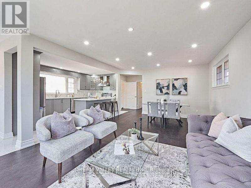Main - 24 Gable Place, Toronto, Ontario  M1P 4J8 - Photo 7 - E13834476