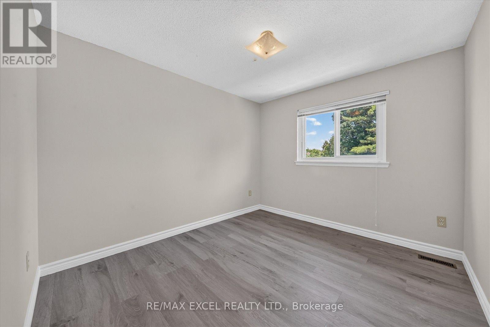 26 Lighthall Crescent, Toronto, Ontario  M1B 1V3 - Photo 17 - E13834538