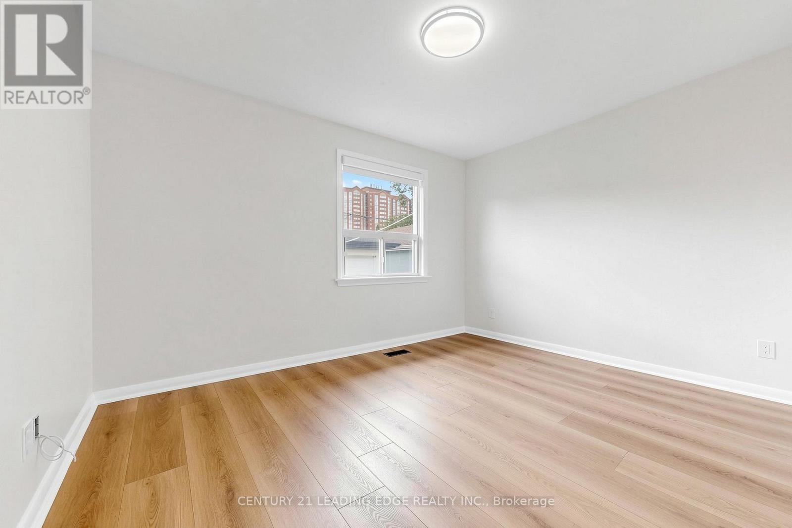 Upper - 15 Maretta Avenue, Toronto, Ontario  M1K 3X8 - Photo 14 - E13834642
