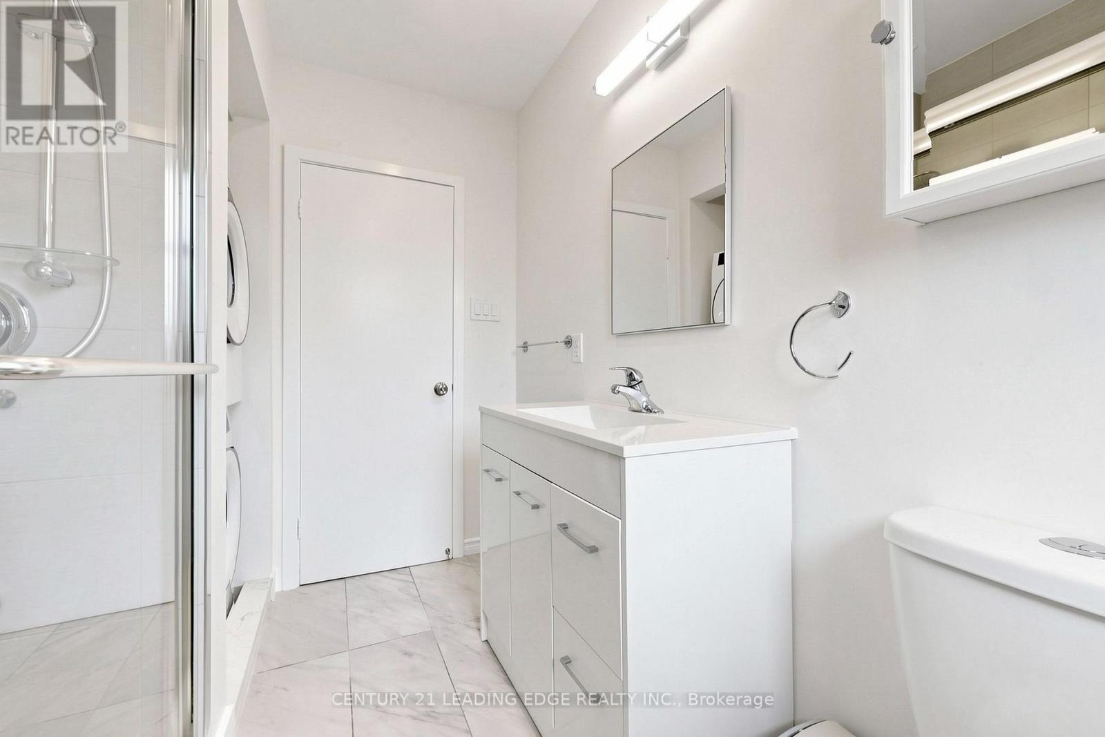 Upper - 15 Maretta Avenue, Toronto, Ontario  M1K 3X8 - Photo 18 - E13834642