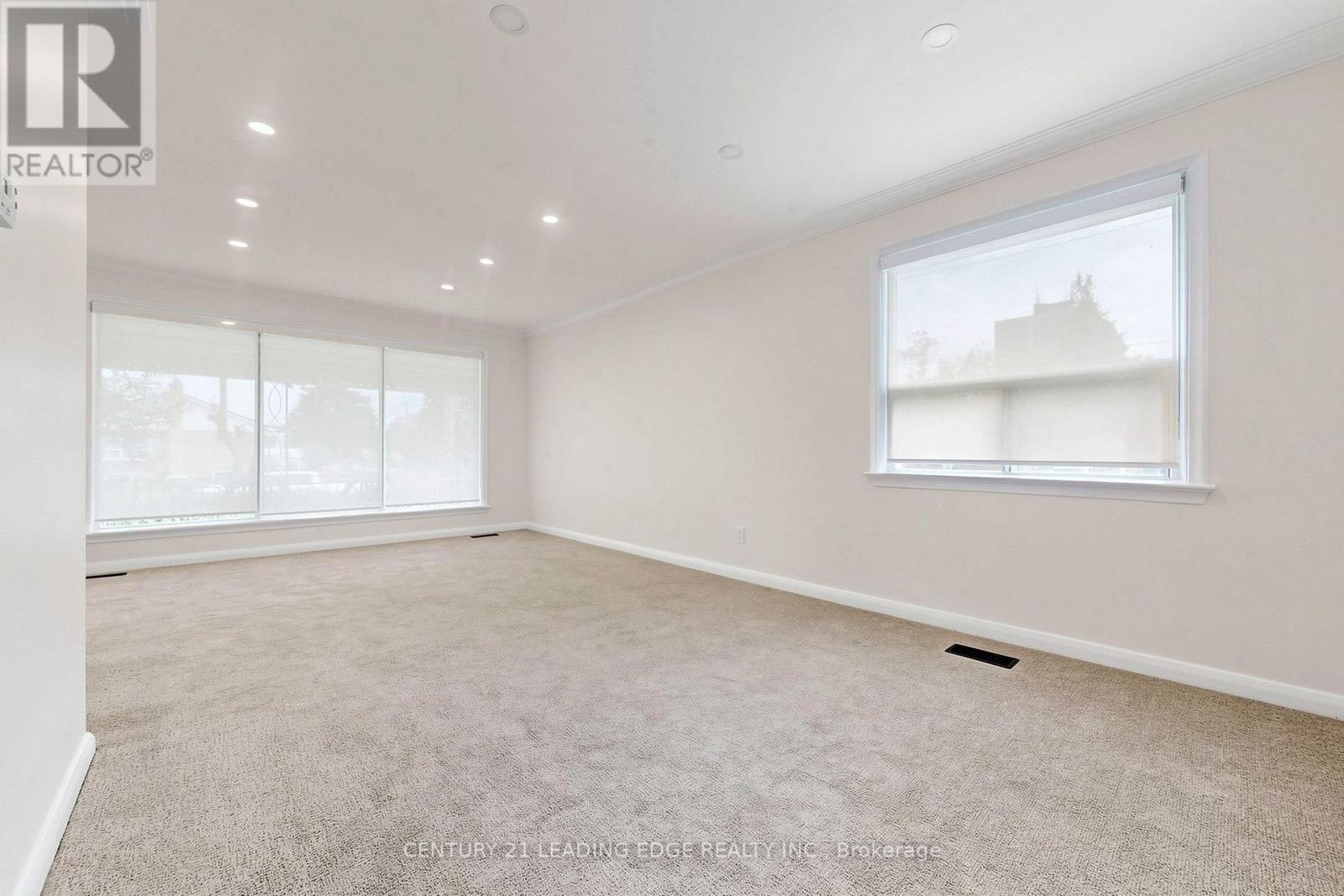 Upper - 15 Maretta Avenue, Toronto, Ontario  M1K 3X8 - Photo 7 - E13834642