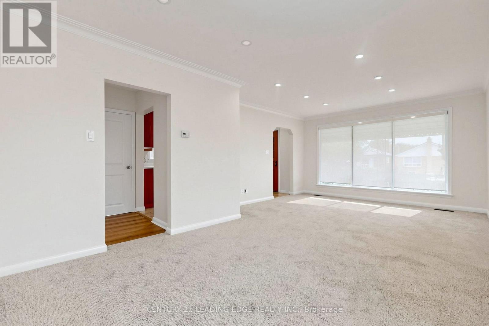 Upper - 15 Maretta Avenue, Toronto, Ontario  M1K 3X8 - Photo 9 - E13834642