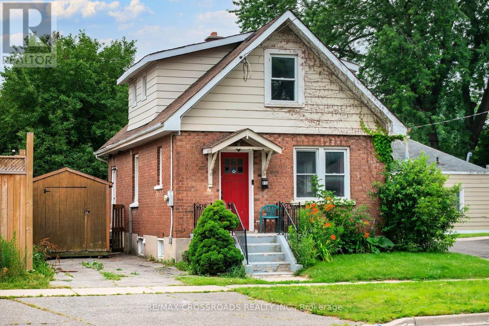 313 OLIVE AVENUE, Oshawa, Ontario