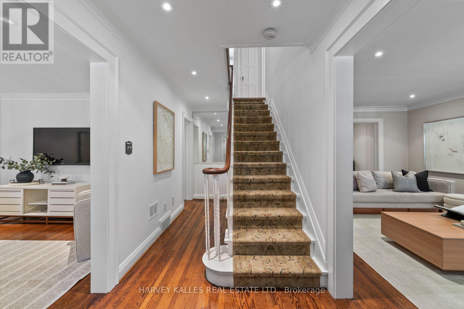 55 Wembley Road, Toronto, Ontario  M6C 2G1 - Photo 17 - C13834500