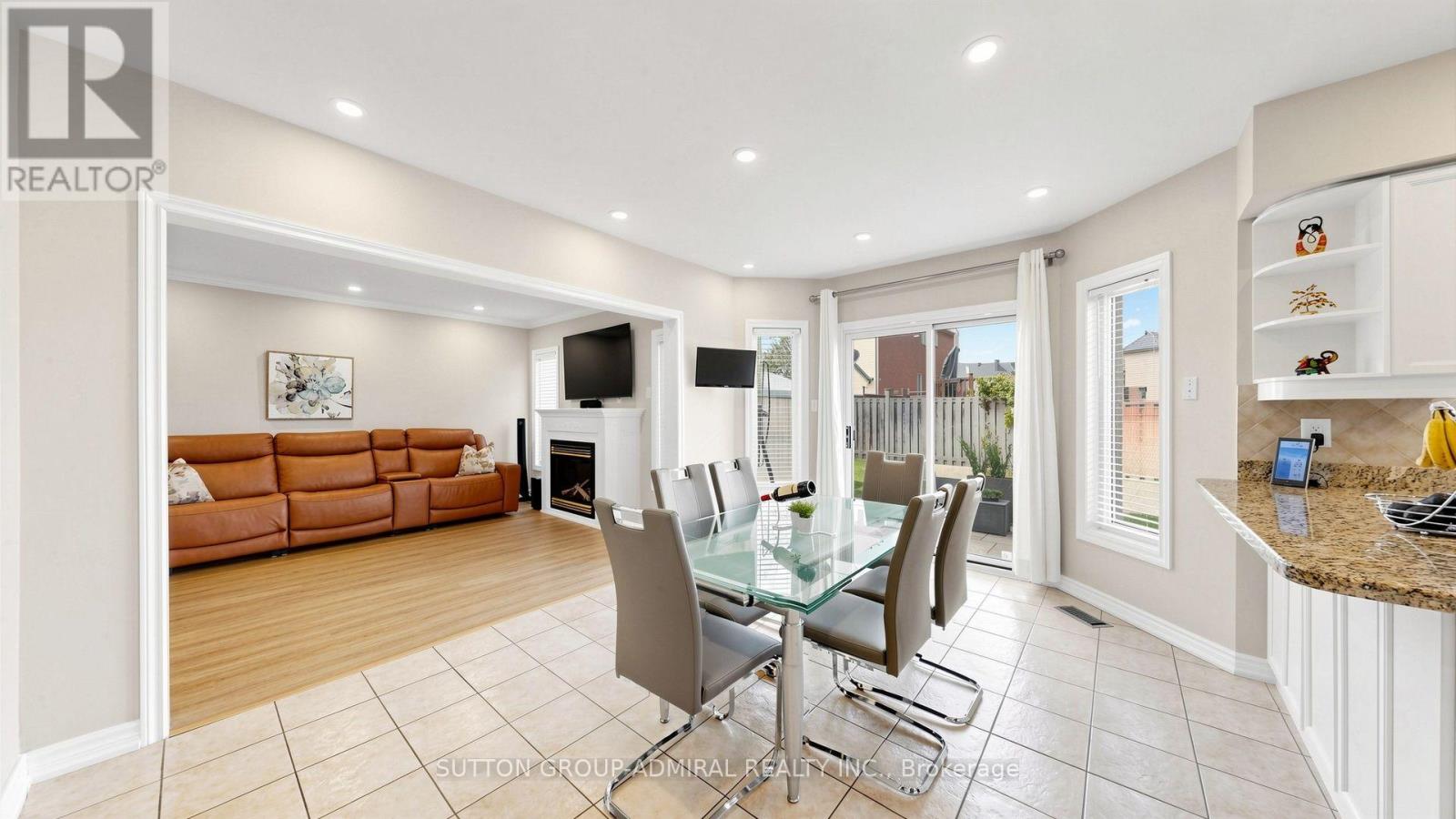 174 Canyon Hill Avenue, Richmond Hill, Ontario  L4C 0R3 - Photo 14 - N13834550