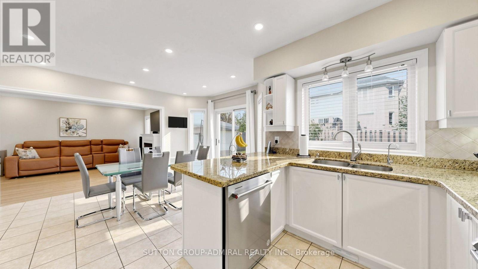 174 Canyon Hill Avenue, Richmond Hill, Ontario  L4C 0R3 - Photo 15 - N13834550