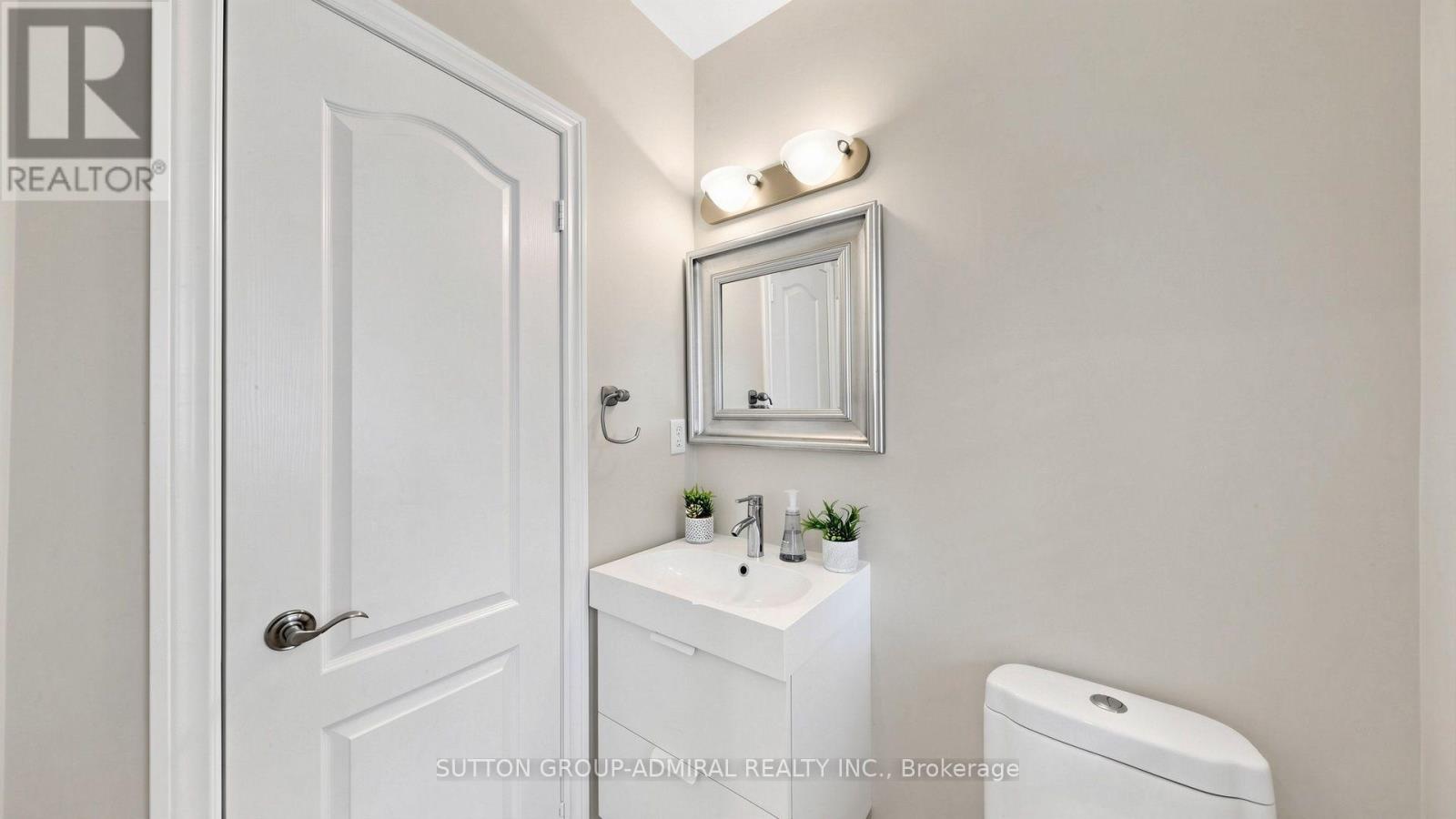 174 Canyon Hill Avenue, Richmond Hill, Ontario  L4C 0R3 - Photo 6 - N13834550