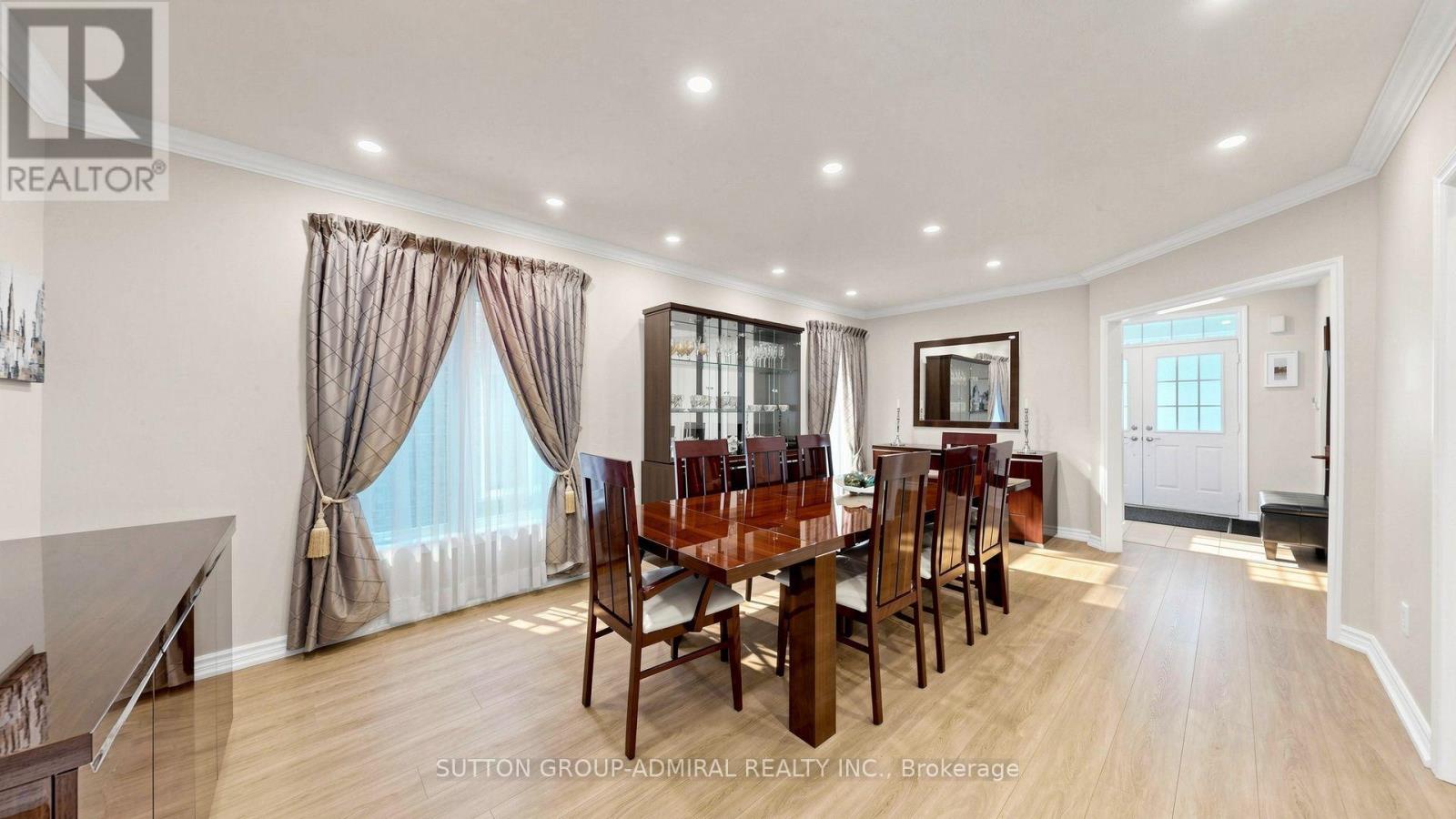 174 Canyon Hill Avenue, Richmond Hill, Ontario  L4C 0R3 - Photo 7 - N13834550