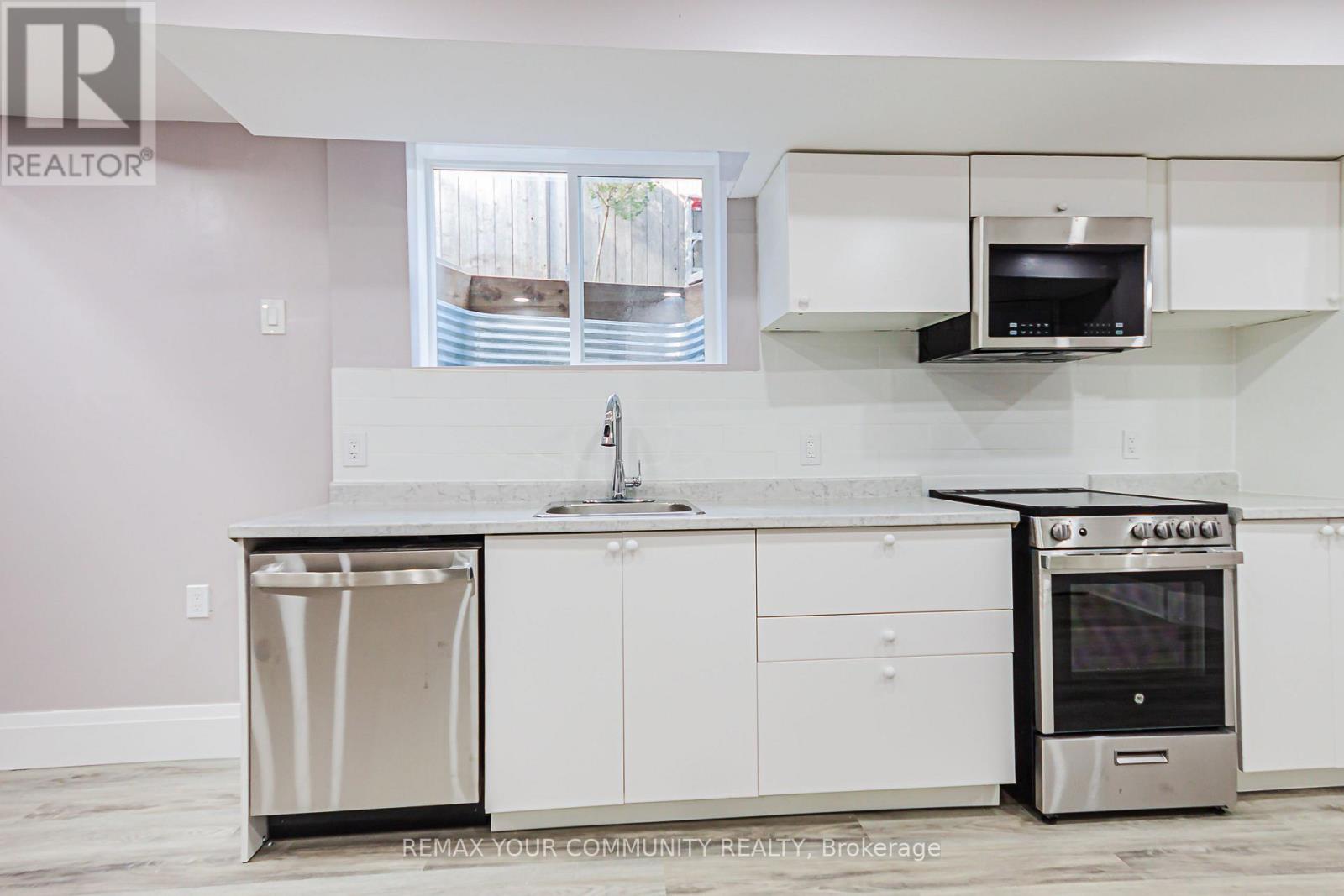 Lower - 218 Ferndale Drive S, Barrie, Ontario L4N 8J9 - Photo 7 - S13834444