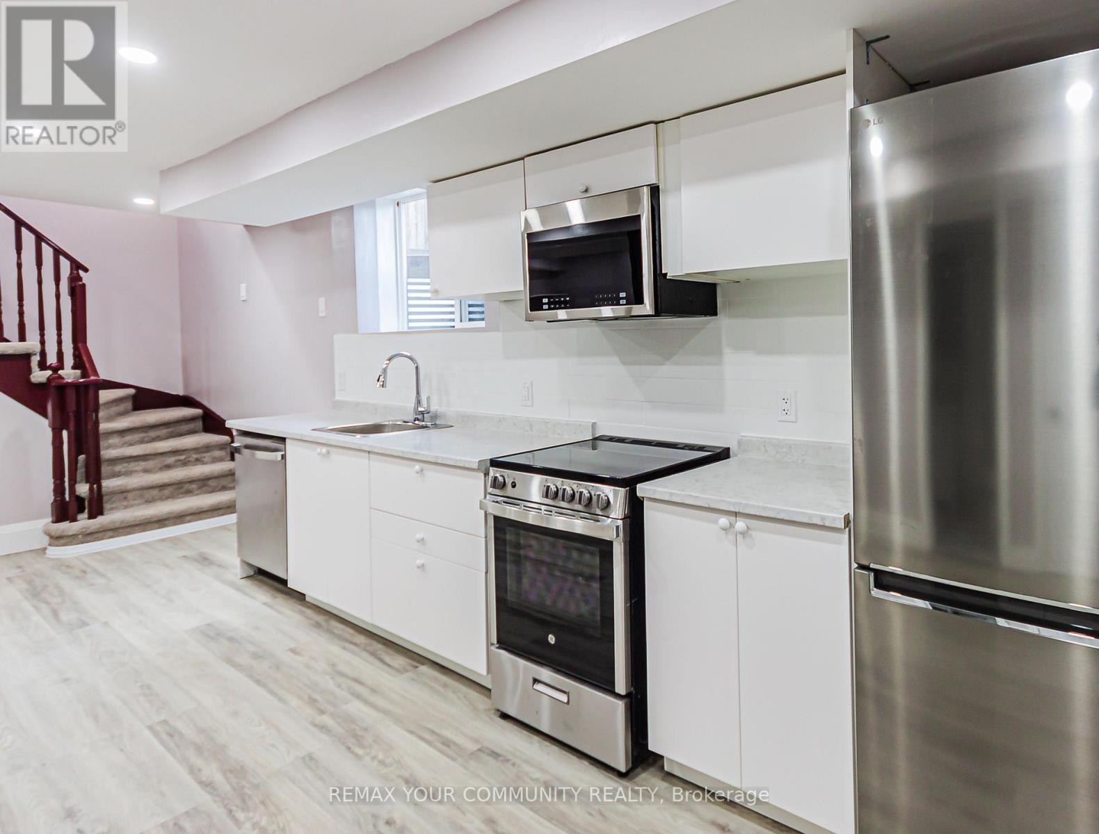 Lower - 218 Ferndale Drive S, Barrie, Ontario L4N 8J9 - Photo 8 - S13834444