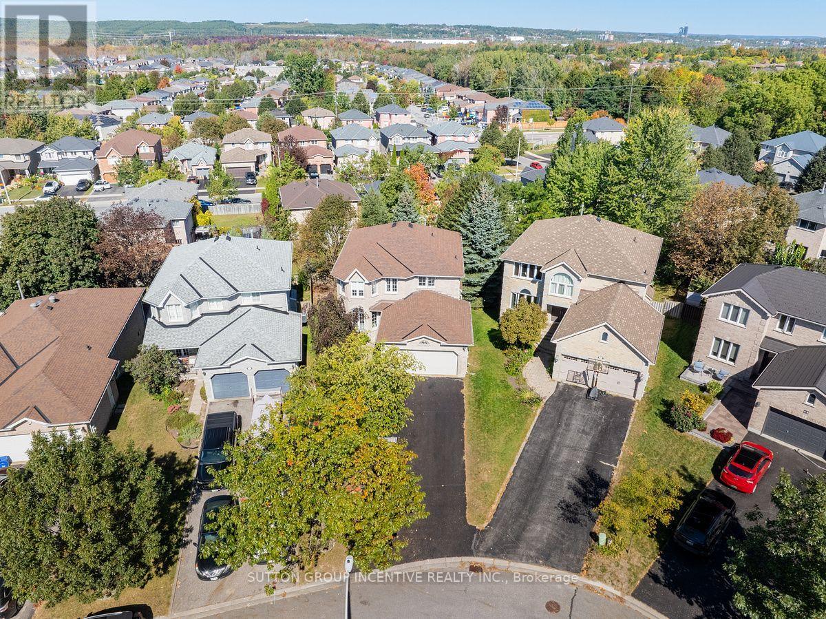 46 Bell Street, Barrie, Ontario  L4N 0H9 - Photo 3 - S13834646