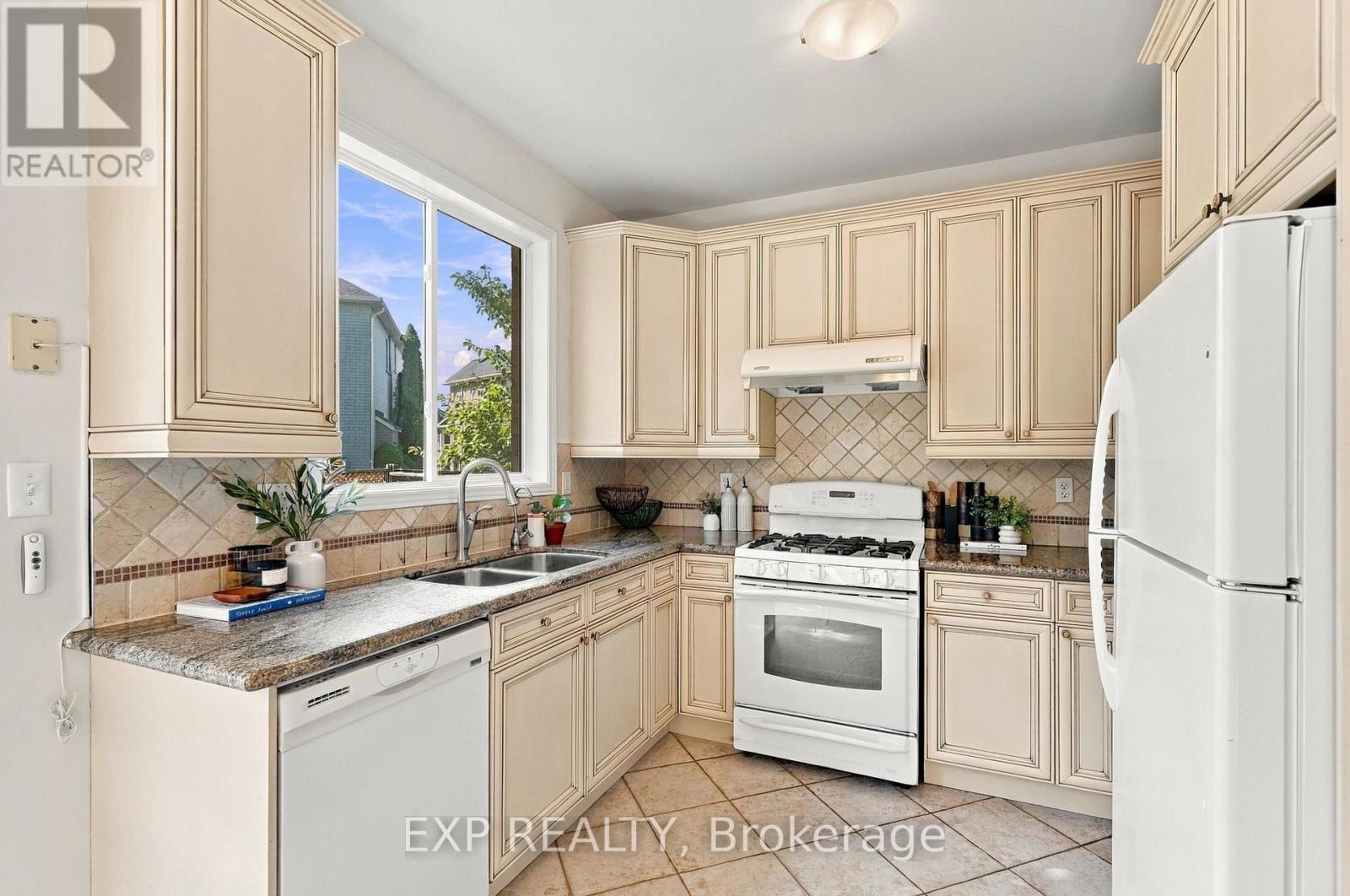 5362 Longford Drive, Mississauga, Ontario  L5M 7Y3 - Photo 12 - W13834544