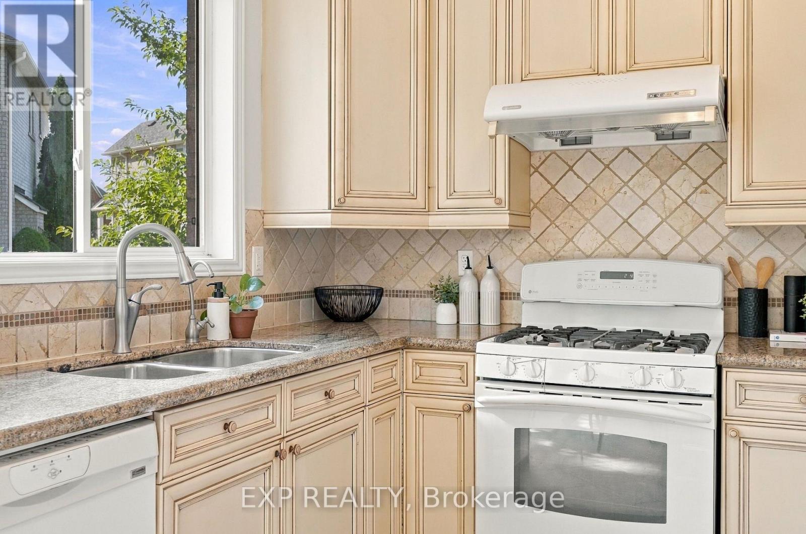 5362 Longford Drive, Mississauga, Ontario  L5M 7Y3 - Photo 14 - W13834544