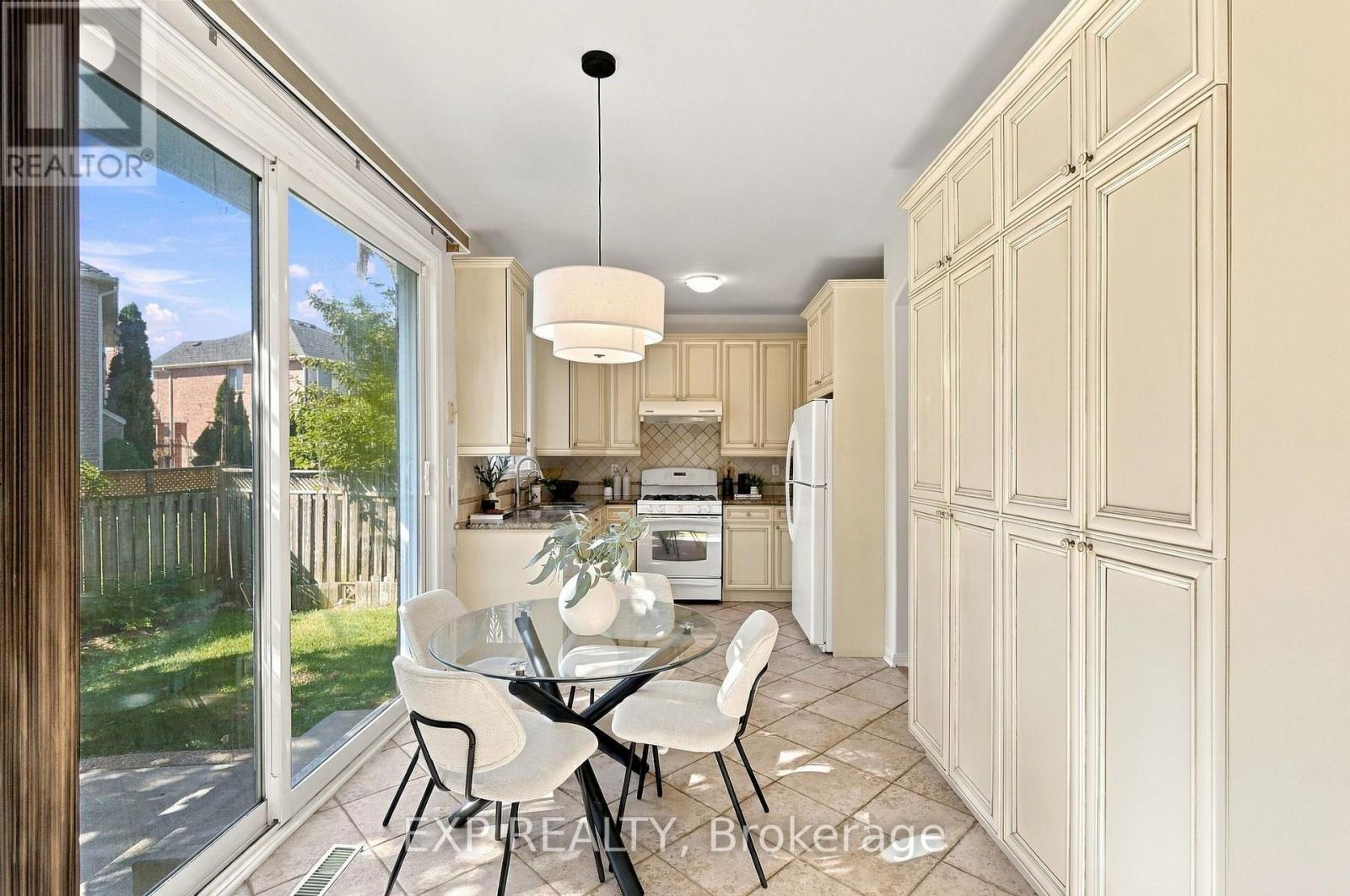 5362 Longford Drive, Mississauga, Ontario  L5M 7Y3 - Photo 15 - W13834544