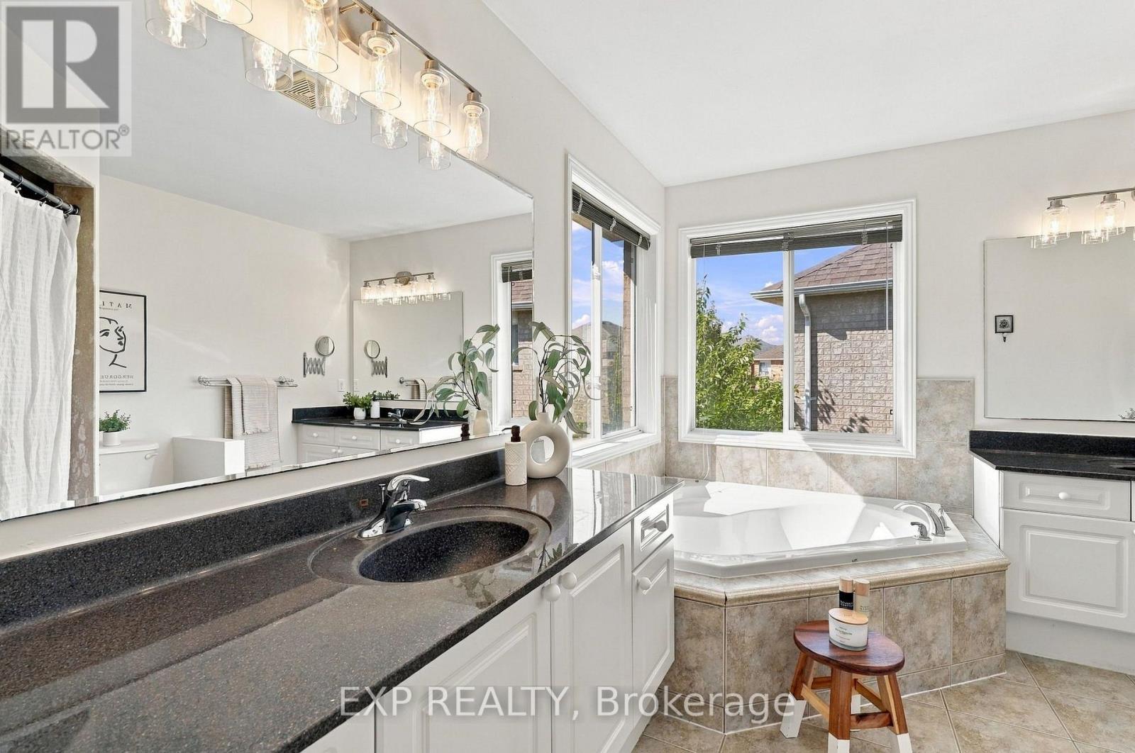 5362 Longford Drive, Mississauga, Ontario  L5M 7Y3 - Photo 35 - W13834544