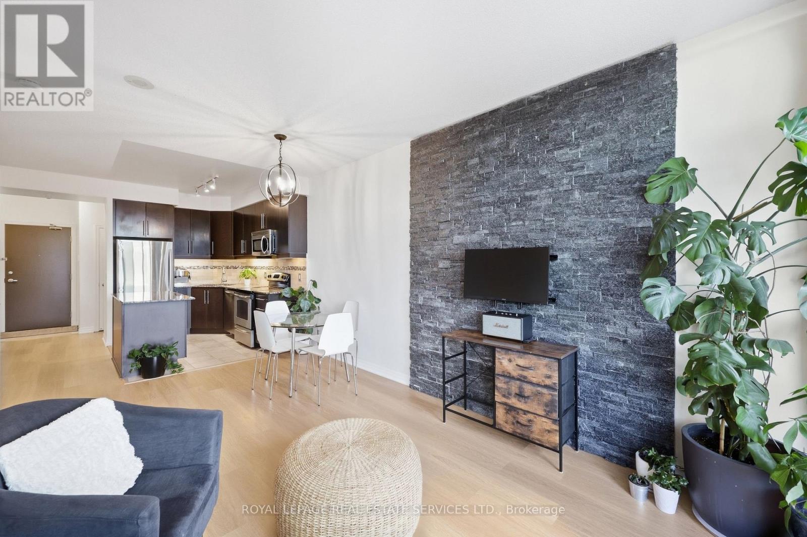 1504 - 223 Webb Drive, Mississauga, Ontario  L5B 0E8 - Photo 16 - W13834596