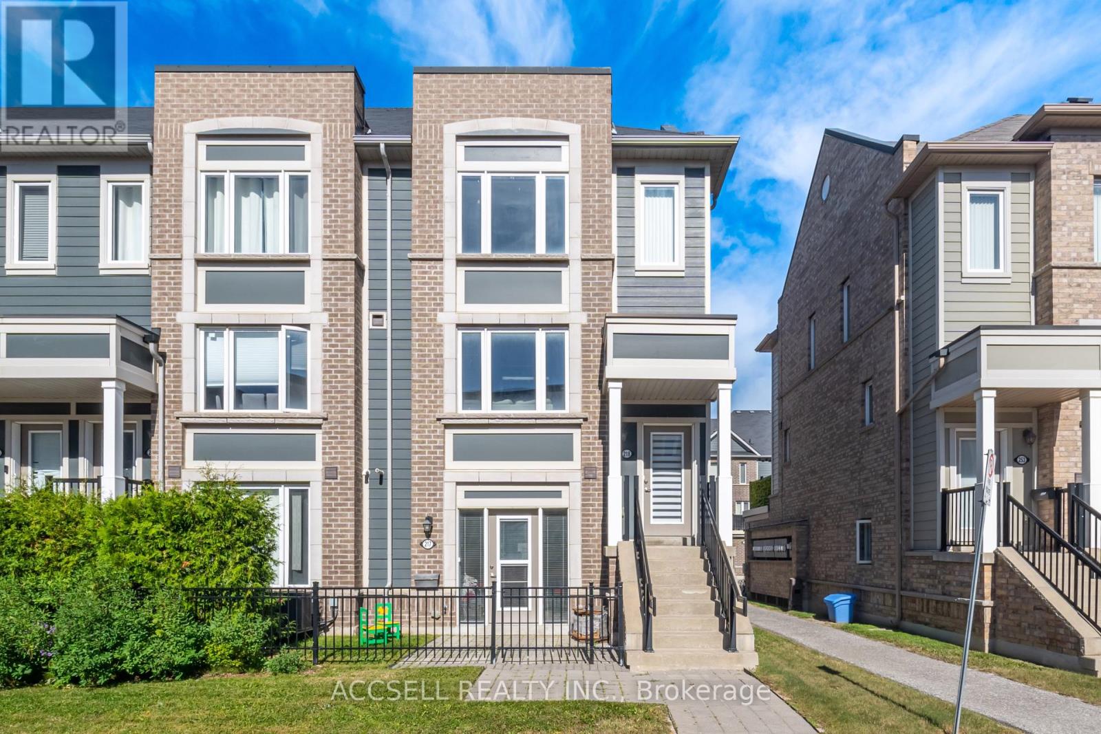 218 - 250 SUNNY MEADOW BOULEVARD, Brampton, Ontario