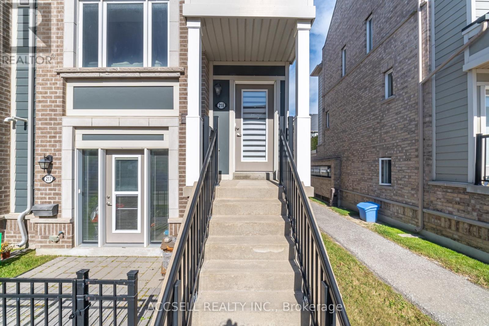 218 - 250 Sunny Meadow Boulevard, Brampton, Ontario  L6R 3Y7 - Photo 6 - W13834634