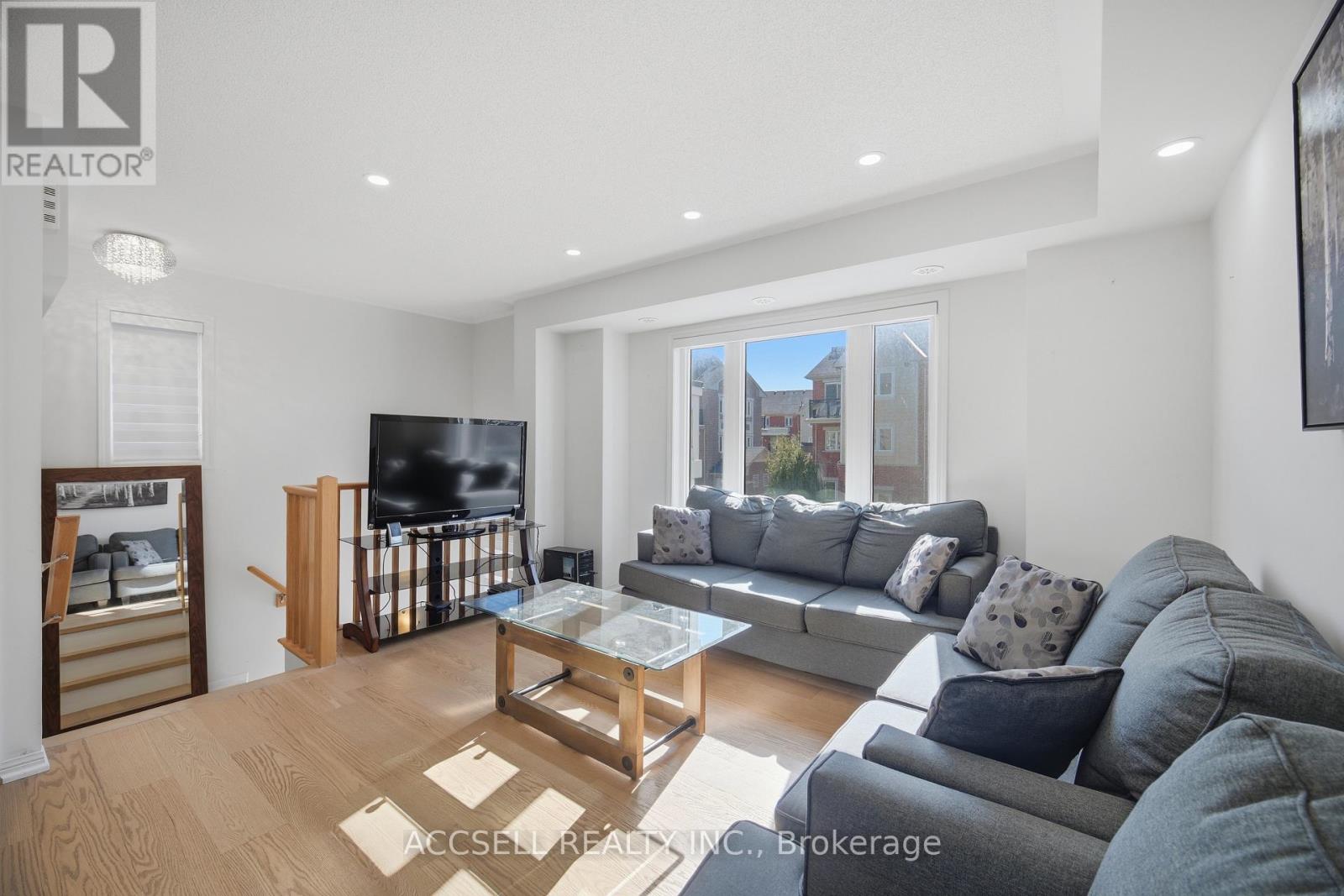 218 - 250 Sunny Meadow Boulevard, Brampton, Ontario  L6R 3Y7 - Photo 9 - W13834634