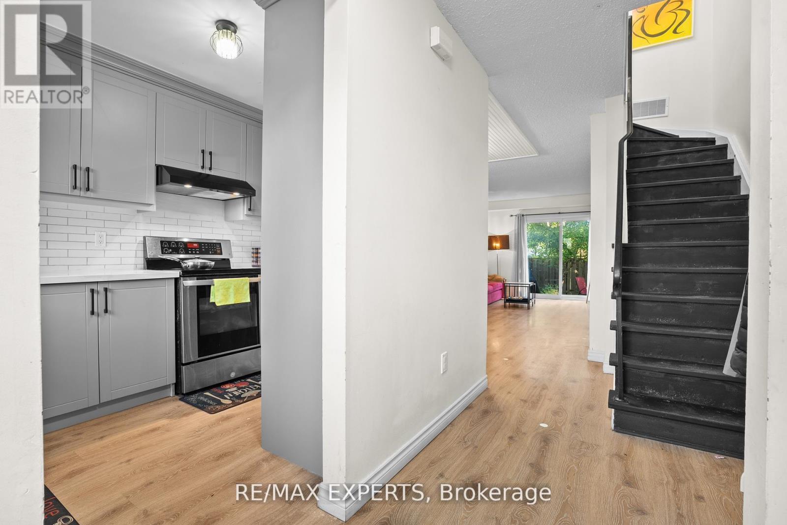 35 - 2779 Gananoque Drive, Mississauga, Ontario  L5N 2E4 - Photo 4 - W13834664