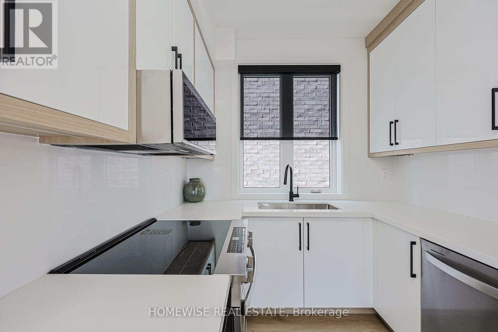 3 - 159 Locksley Avenue, Toronto, Ontario  M6B 3N6 - Photo 16 - W13834670