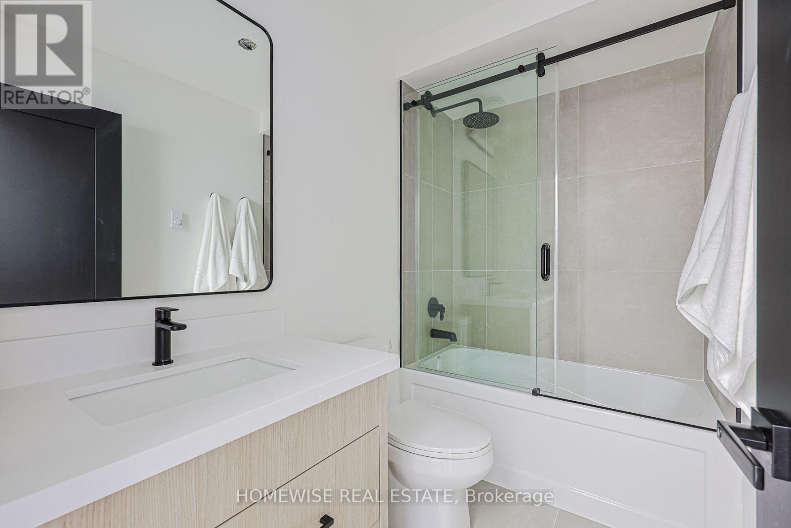 3 - 159 Locksley Avenue, Toronto, Ontario  M6B 3N6 - Photo 34 - W13834670