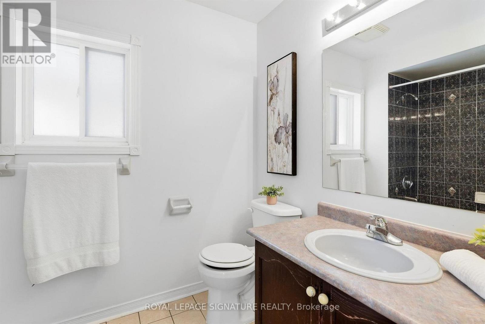 106 Heartleaf Crescent, Brampton, Ontario L7A 2B9 - Photo 30 - W13834672