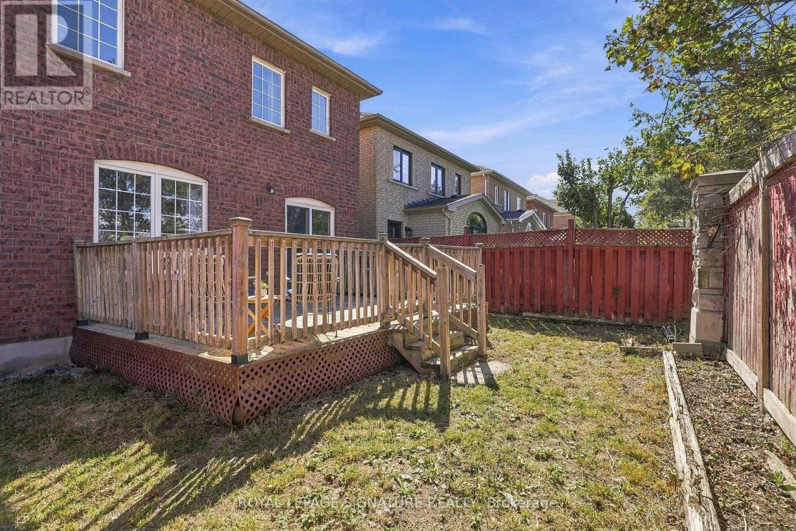 106 Heartleaf Crescent, Brampton, Ontario L7A 2B9 - Photo 45 - W13834672