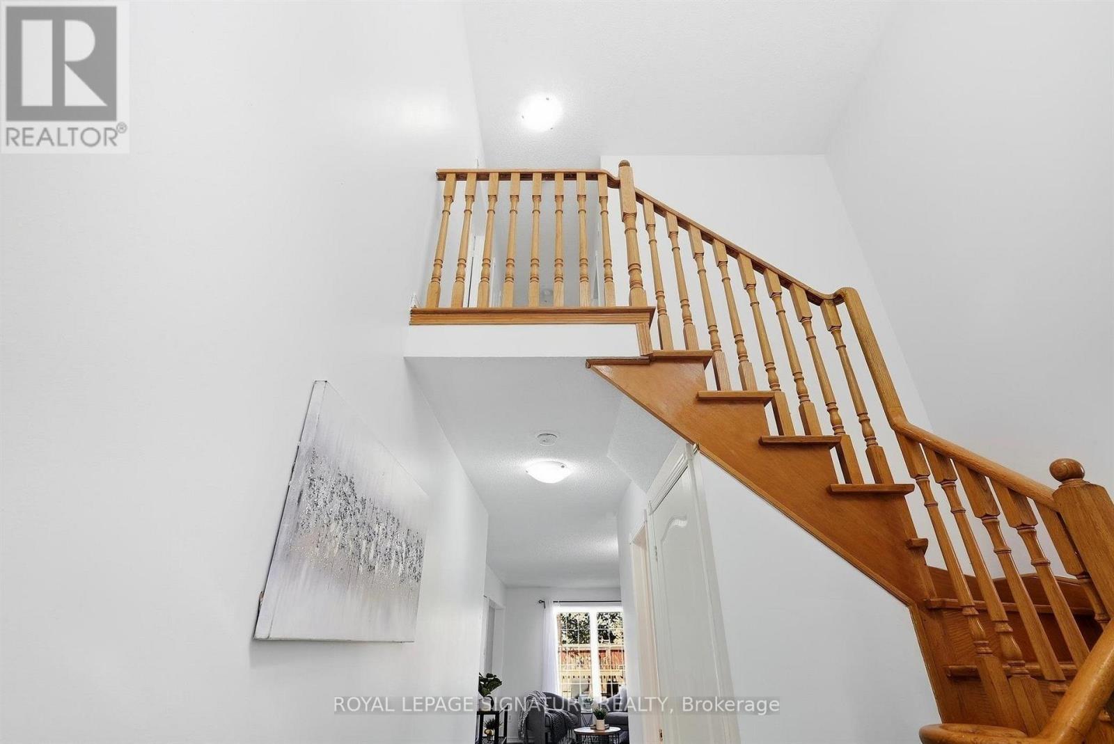 106 Heartleaf Crescent, Brampton, Ontario L7A 2B9 - Photo 6 - W13834672
