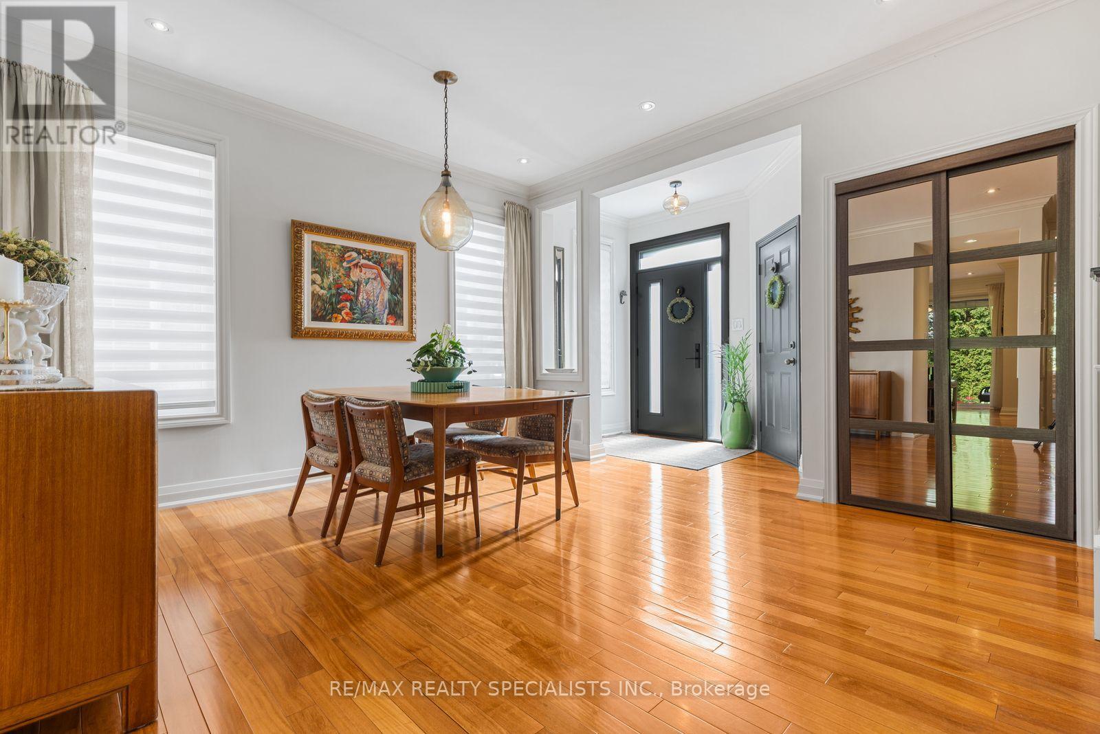 3602 Forest Bluff Crescent, Mississauga, Ontario  L5N 7W2 - Photo 4 - W13834740