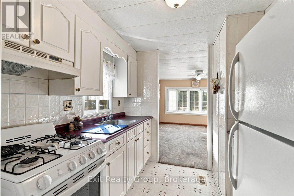 5 Chapel Boulevard, Quinte West, Ontario  K8N 4Z3 - Photo 11 - X13770850
