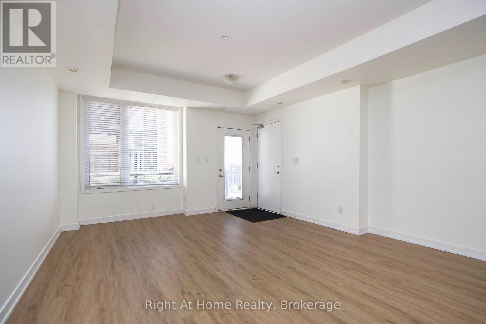 405 - 1460 Whites Road, Pickering, Ontario  L1V 1R4 - Photo 3 - E13827072