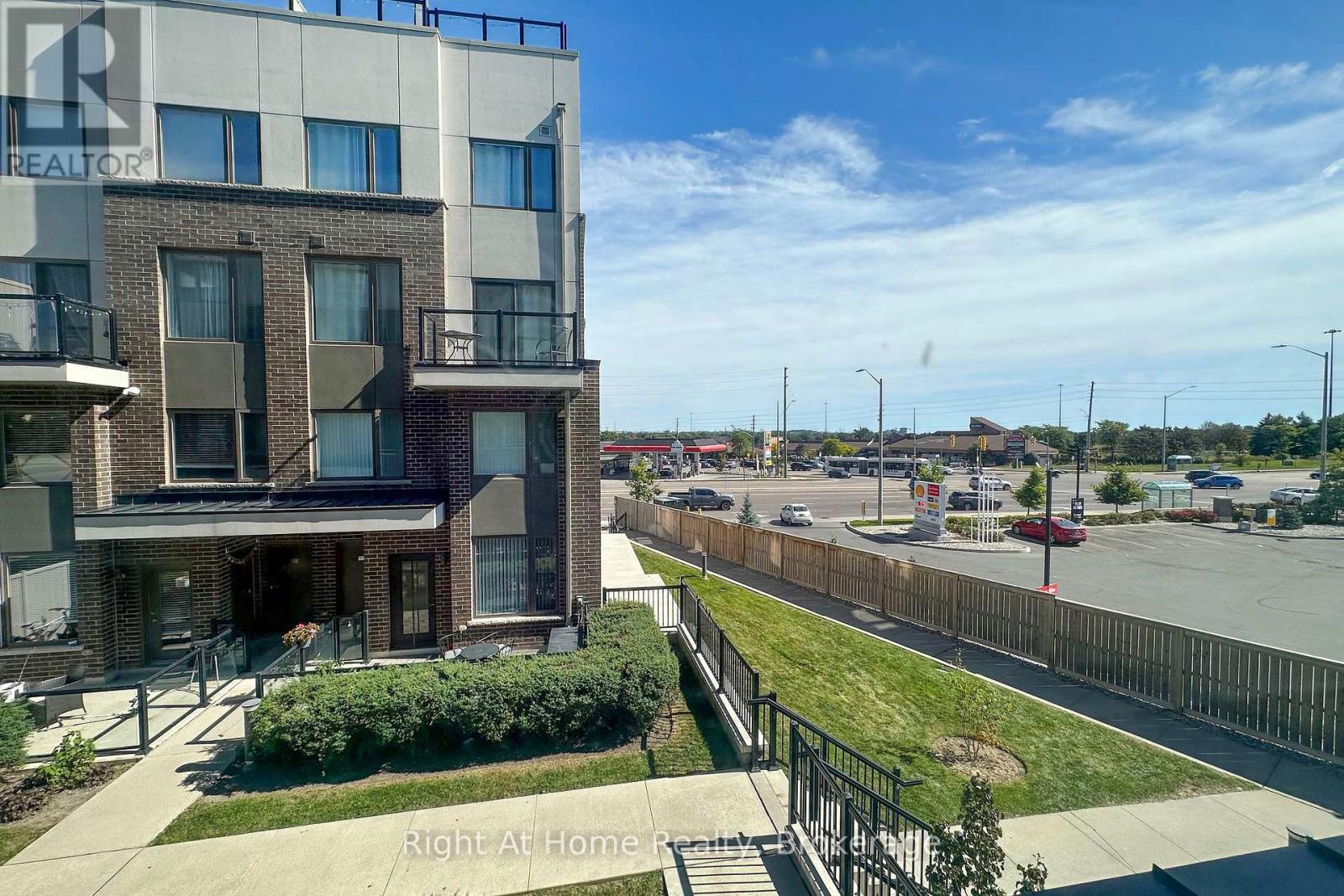 405 - 1460 Whites Road, Pickering, Ontario  L1V 1R4 - Photo 16 - E13827072